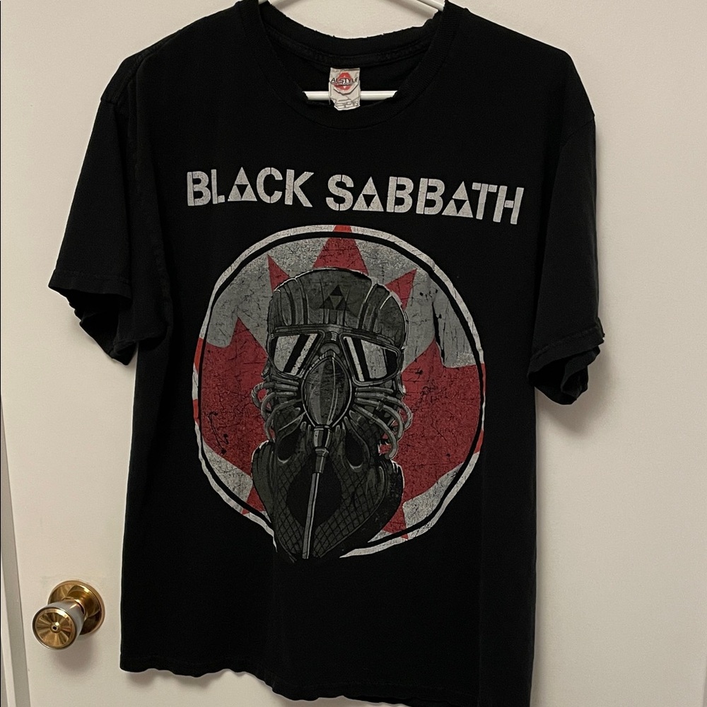 Men’s 2014 Black Sabbath Graphic T-Shirt In Ratched Condition Size Large
